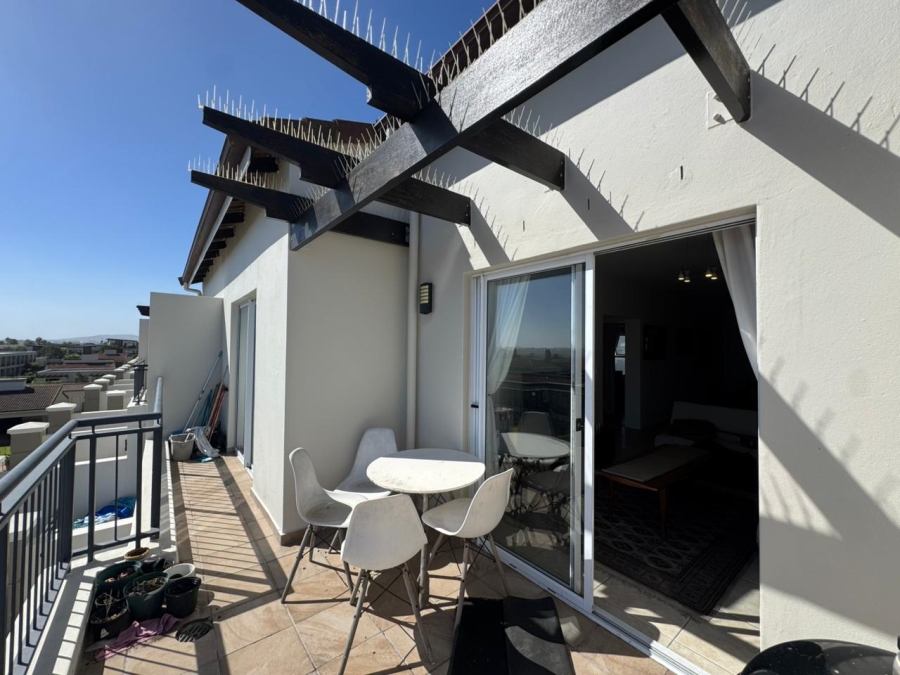 To Let 2 Bedroom Property for Rent in Royal Ascot Western Cape